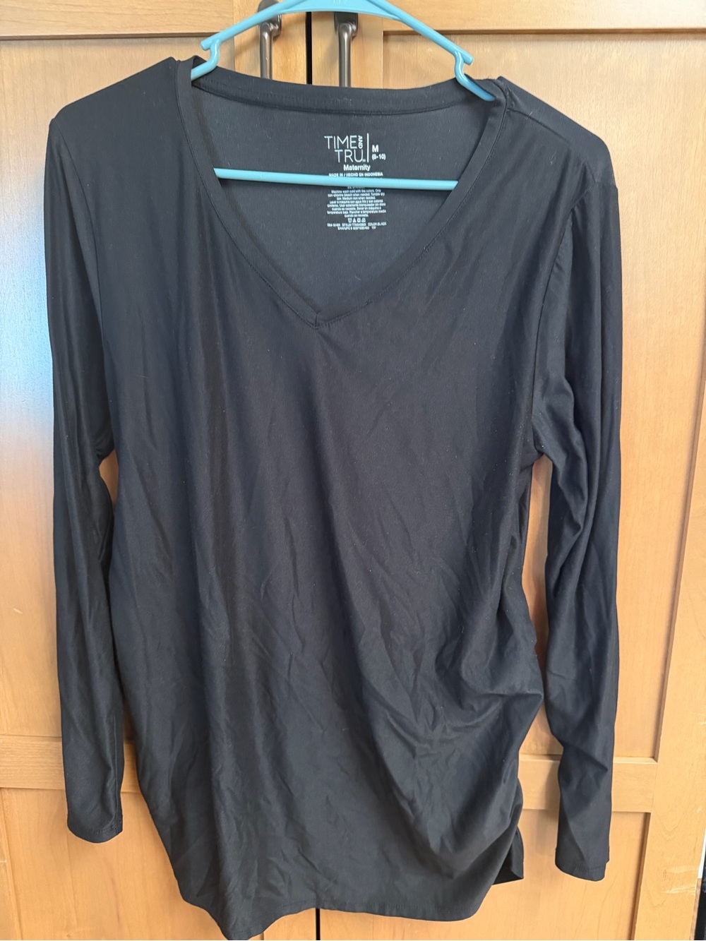 Time and Tru Black V-Neck Long Sleeve Top - Lightweight Tee